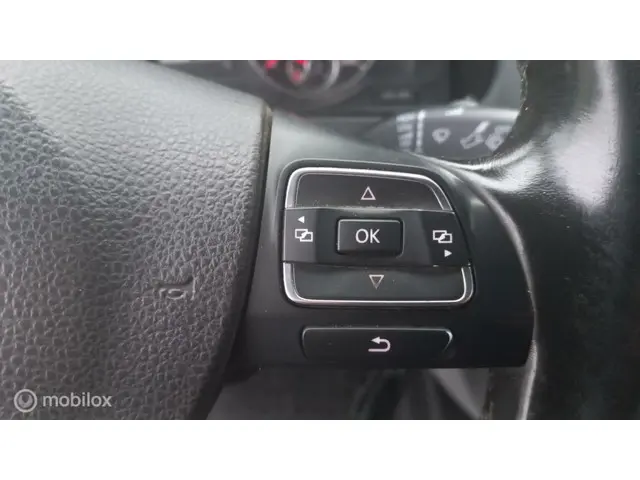 Volkswagen Transporter 2.0 TDI L2H1 2013 Diesel 16