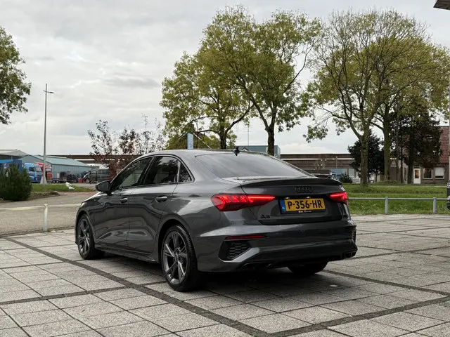 Audi A3 Limousine 30 TFSI S edition 2022 Benzine 4