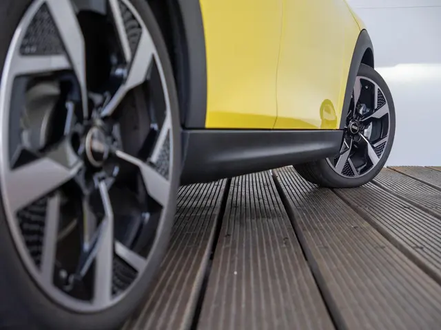 MINI 5-Deurs C 2025 Benzine 18
