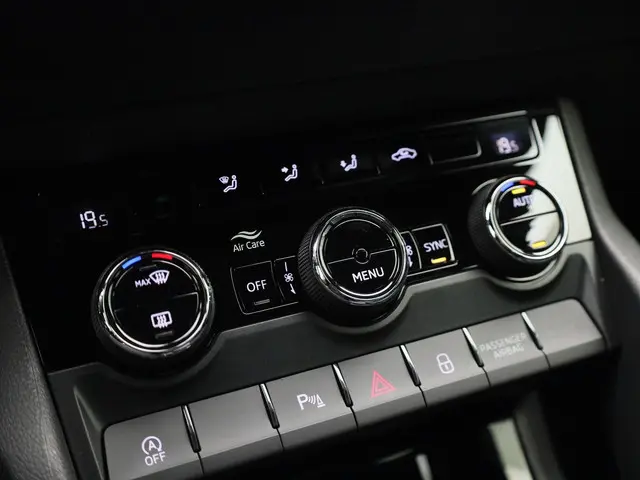 Škoda Karoq 1.5TSI/150PK ACT Sportline DSG 2025 Benzine 27