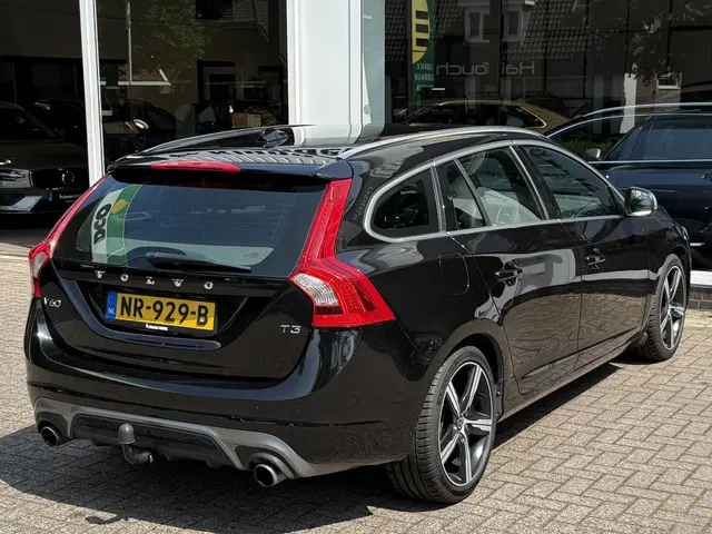Volvo V60 1.5 T3 R-Design Aut. 2017 Benzine 19