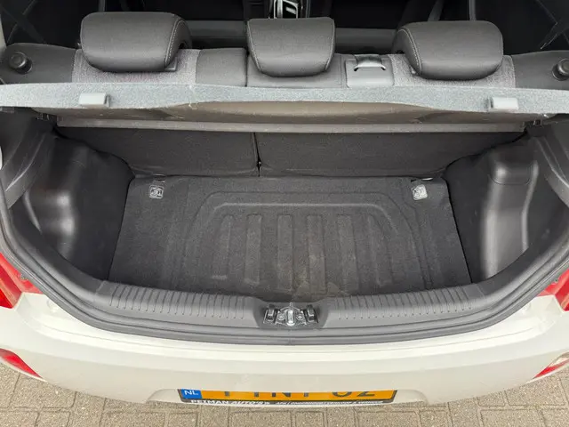 Kia Picanto 1.0 CVVT ComfortLine 2014 Benzine 10