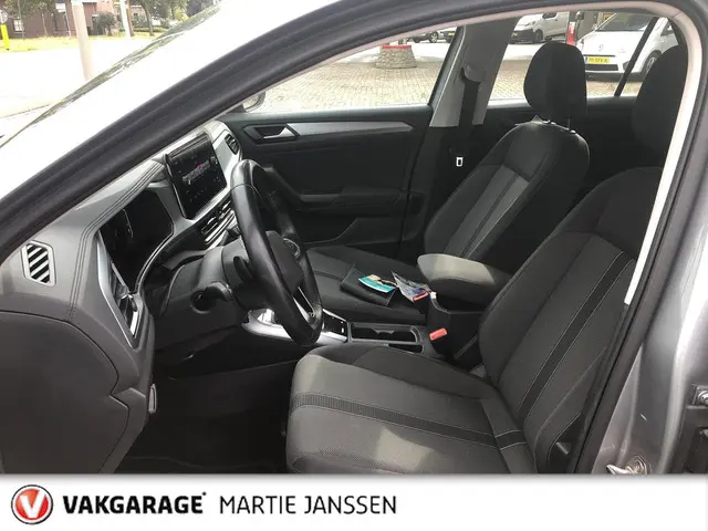 Volkswagen T-Roc 1.5 TSI Life Business 2022 Benzine 9