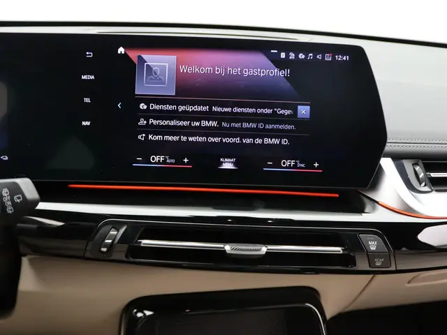 BMW X1 xDrive25e 2024 Hybride Benzine 14