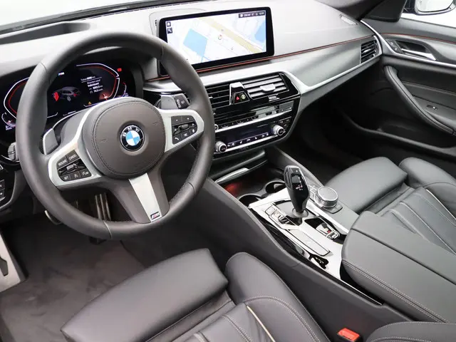 BMW 5 Serie Touring 530d xDrive 2023 Diesel 10