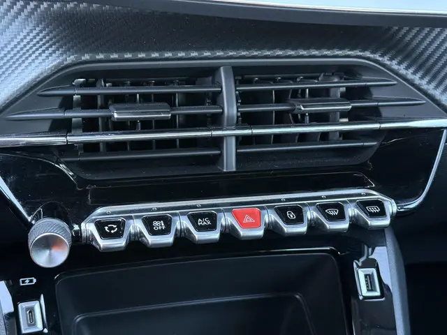 Peugeot 208 1.2 PureTech Active 2020 Benzine 22