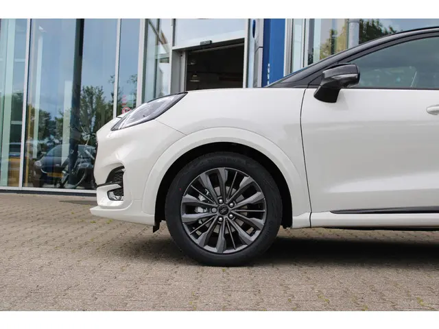 Ford Puma 1.0 EcoBoost Hybrid Sound Edition 2025 Benzine 37