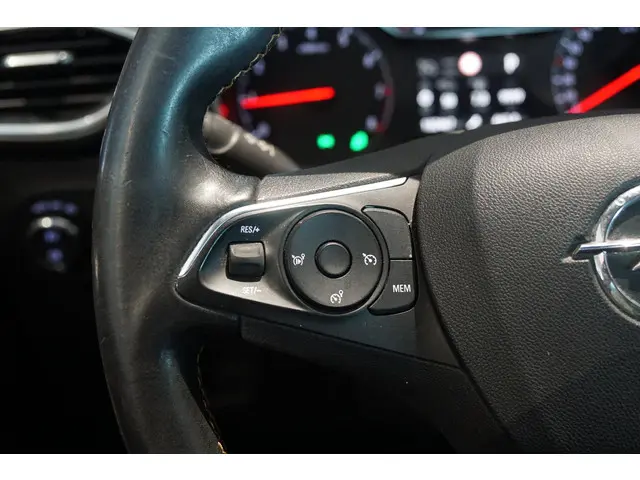 Opel Crossland X 1.2 Turbo Innovation 2018 Benzine 16