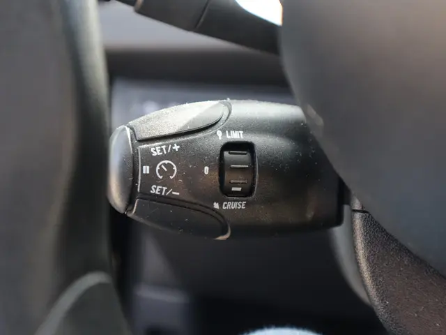 Peugeot 208 1.2 VTi Envy 2014 Benzine 11