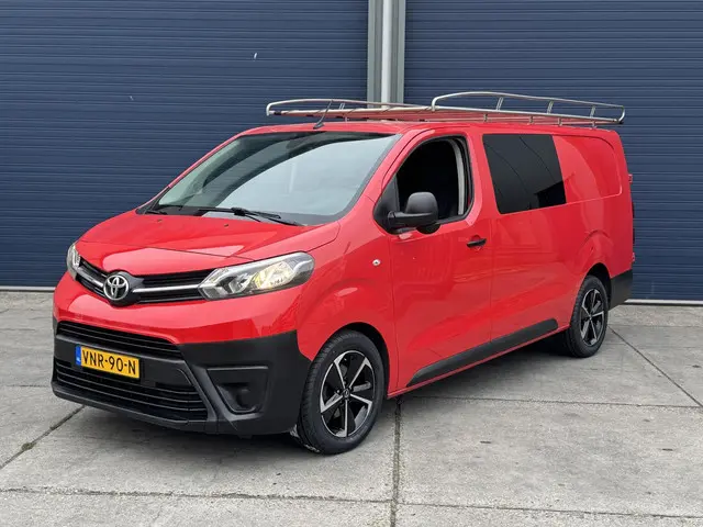 Toyota ProAce Worker 2.0 D-4D Live DC 2022 Diesel