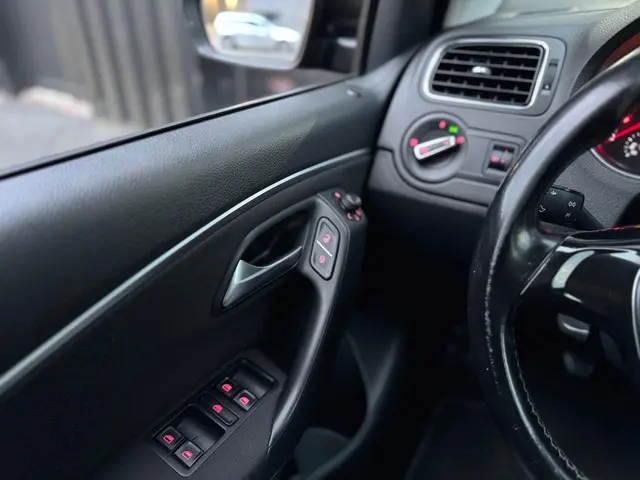 Volkswagen Polo 1.2 TSI Highline 2016 Benzine 42