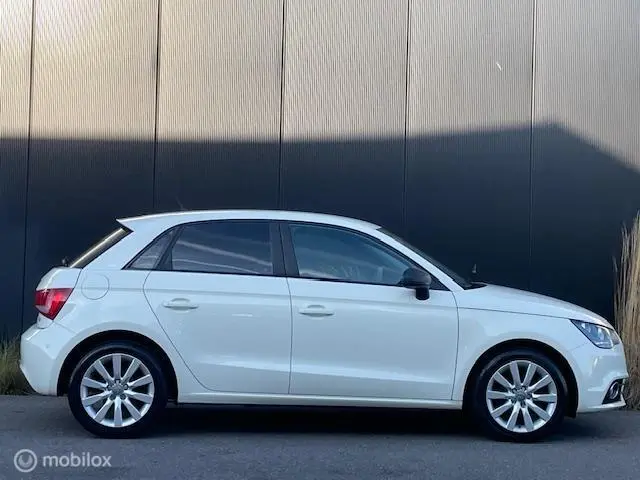 Audi A1 Sportback 1.2 TFSI Attraction 2012 Benzine 6