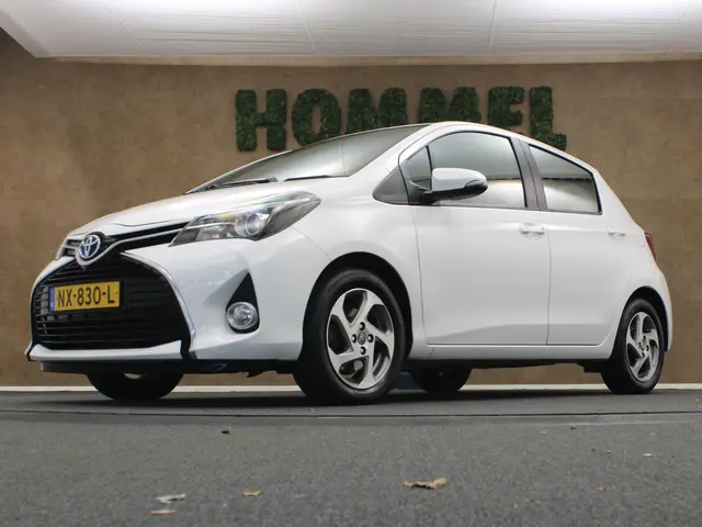 Toyota Yaris 1.5 Hybrid Aspiration 2015 Hybride Benzine 14