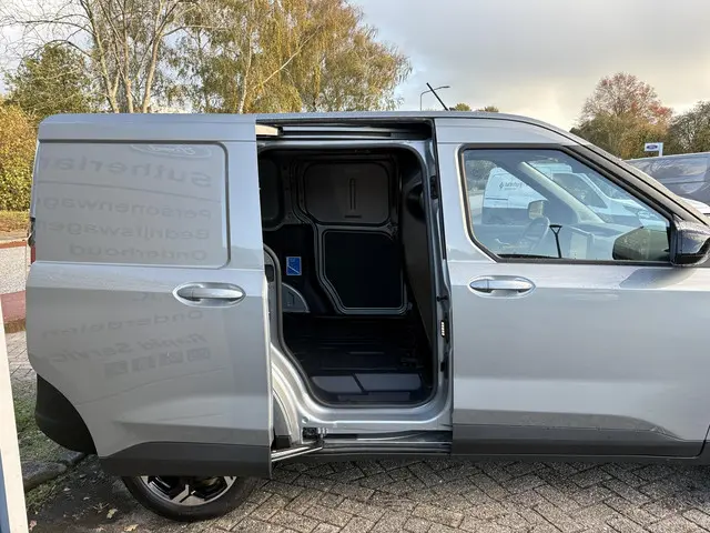 Ford E-Transit Courier Limited 44 kWh 2026 Elektrisch 9