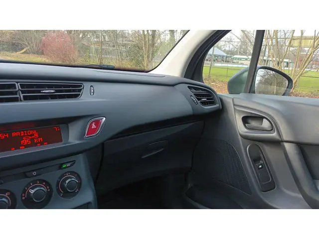 Citroën C3 1.0 VTi Airco nieuwe apk 2014 Benzine 15