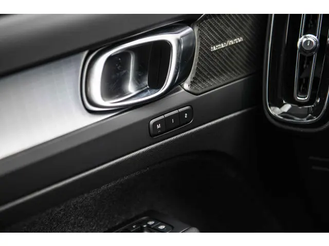 Volvo XC40 2.0 B4 Plus Black Edition 2025 Benzine 20