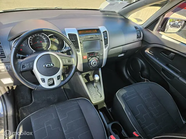 Kia Venga 1.6 CVVT World Cup Edition 2014 Benzine 14