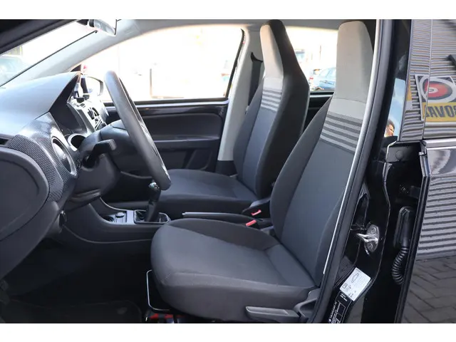 Volkswagen up! 1.0 2021 Benzine 8