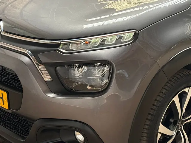 Citroën C3 1.2 PureTech Shine 2022 Benzine 25