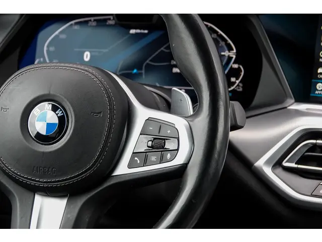 BMW X5 xDrive45e High Executive 2021 Hybride Benzine 25