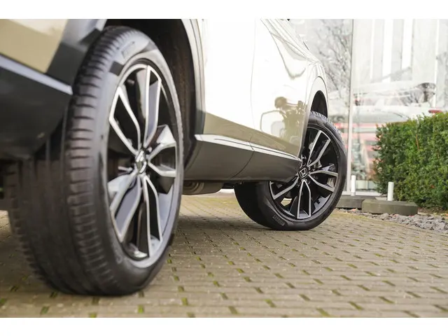 Honda HR-V 1.5i e:HEV ELEGANCE 2022 Hybride Benzine 12