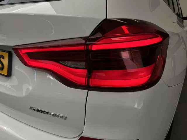 BMW X3 xDrive30i M-Sport 2018 Benzine 22
