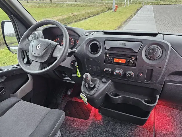 Renault Master 2.3 2018 Diesel 8