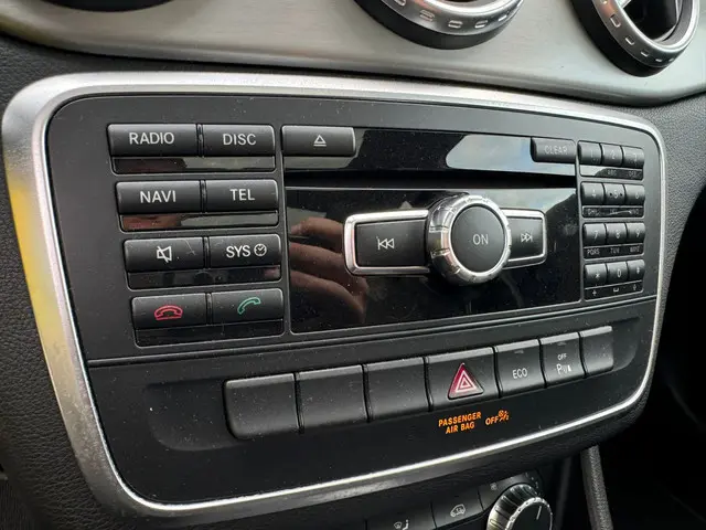 Mercedes-Benz GLA 200 amg pakket 2014 Benzine 16