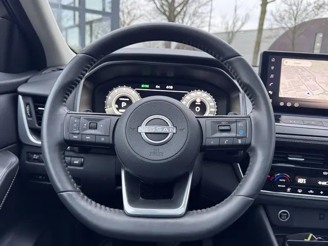 Nissan QASHQAI 1.3 MHEV Xtronic N-Connecta 2025 Benzine 13