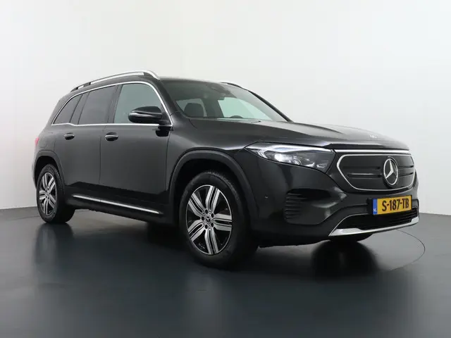 Mercedes-Benz EQB 2
