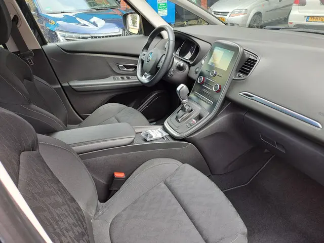 Renault Grand Scénic 1.3 TCe Intens 2018 Benzine 16