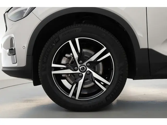 Volvo XC40 2.0 B3 Ultra Dark 2025 Hybride Benzine 47