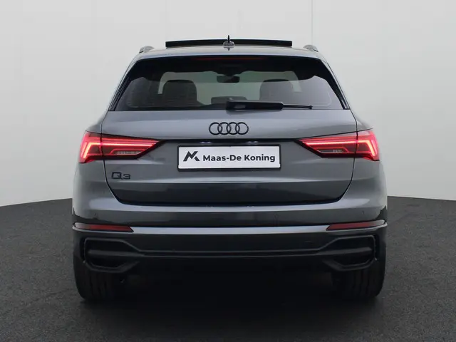 Audi Q3 35 TFSI/150PK S Line 2024 Benzine 39