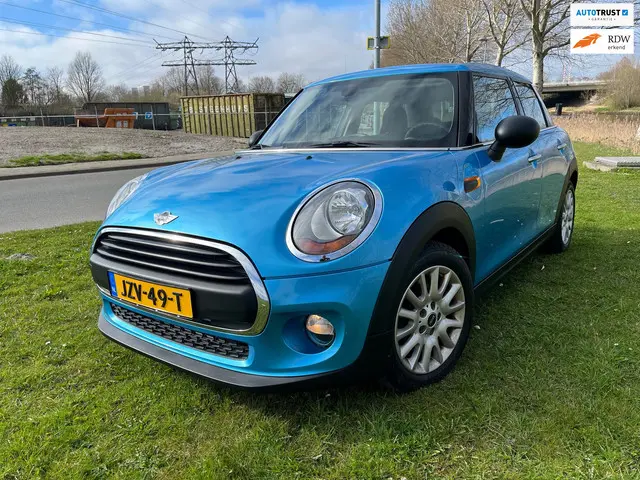MINI One Mini 1.2 Airco CarPlay 5-deurs 2015 Benzine