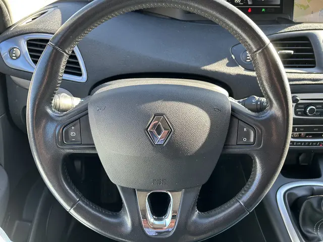 Renault Grand Scénic 1.2 TCe Limited 2015 Benzine 13