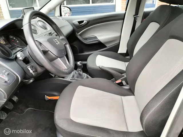 SEAT Ibiza 1.2 TSI Enjoy 2014 Benzine 12