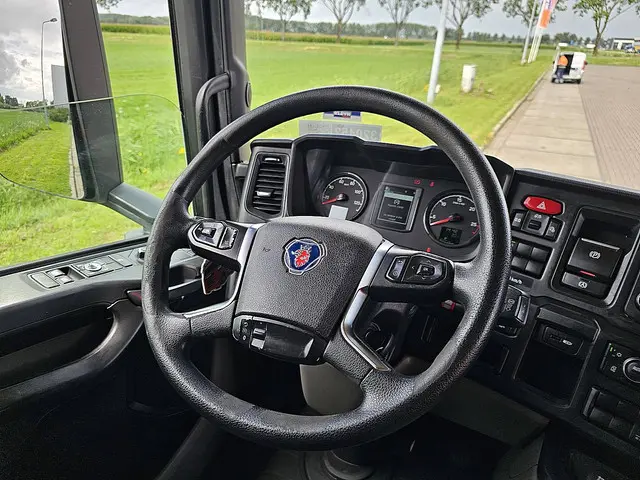 Scania P P320 2021 Diesel 10