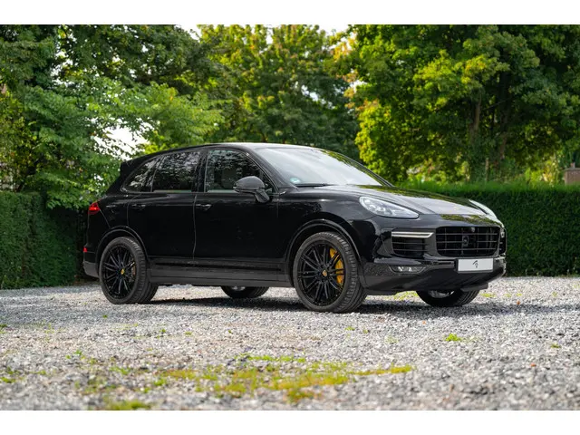 Porsche Cayenne 4.8 Turbo S 2014 Benzine 22