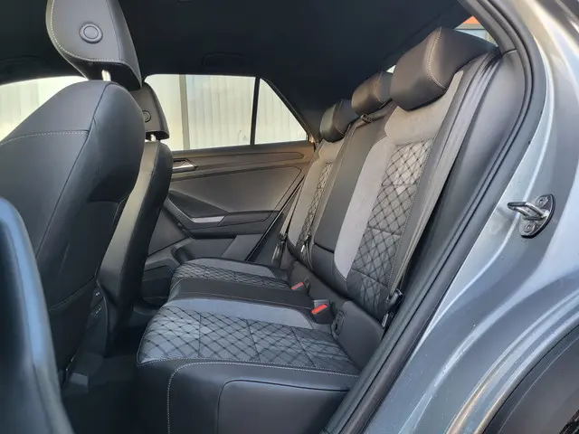 Volkswagen T-Roc 1.5 TSI Life Edition 2025 Benzine 11
