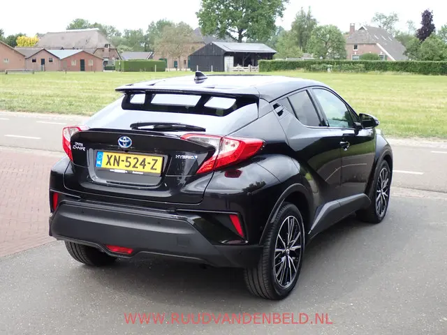 Toyota C-HR 1.8 Hybrid 2018 Hybride Benzine 4