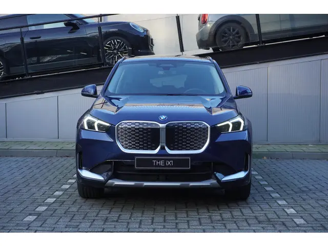 BMW iX1 eDrive20 2026 Elektrisch 3