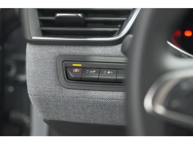 Renault Clio 1.0 TCe 90 GPF techno 2025 Benzine 39