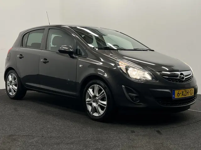 Opel Corsa 1.2-16V BlitZ 2014 Benzine 34
