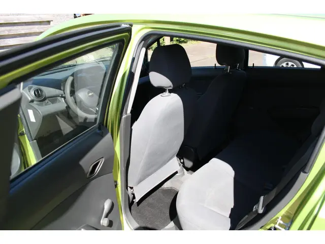 Chevrolet Spark 1.0 16V LE BJ'12 2012 Benzine 10