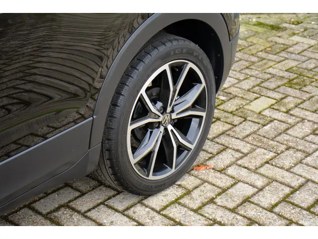 Volkswagen T-Cross 1.0 TSI Life Business 2020 Benzine 26