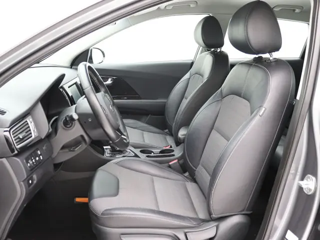 Kia Niro 1.6 GDi Hybrid DynamicLine 2018 Hybride Benzine 28