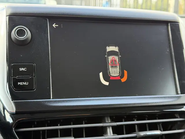 Peugeot 2008 1.2 PureTech Blue Lion 2018 Benzine 23