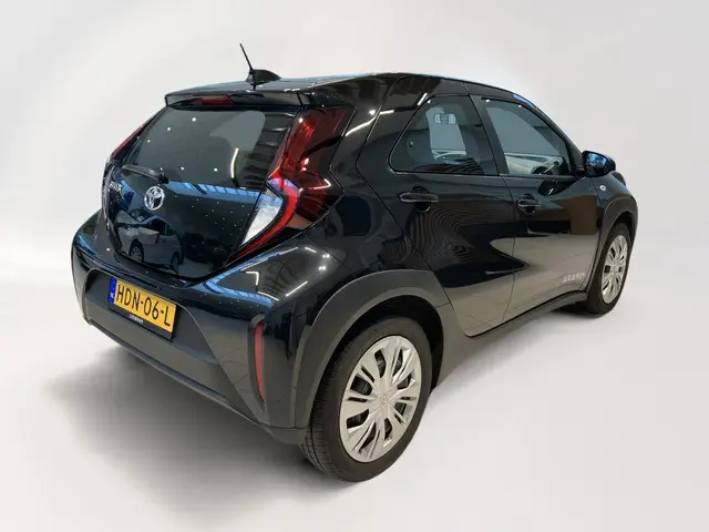 Toyota Aygo X 1.0 VVT-i MT Play 2025 Benzine 3