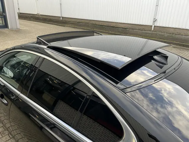 Jaguar XE 2.0 Portfolio 2015 Benzine 85