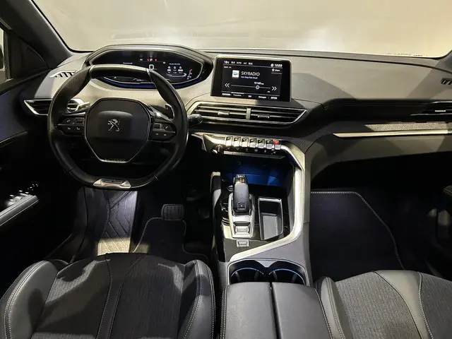 Peugeot 3008 1.6 PureTech GT Line 2020 Benzine 3